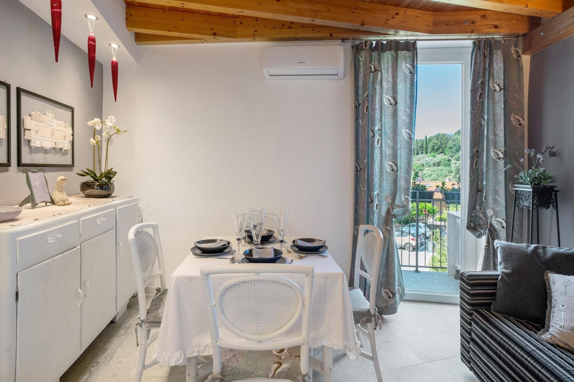 La Casa Incantata San Bartolomeo Al Mare Exterior foto